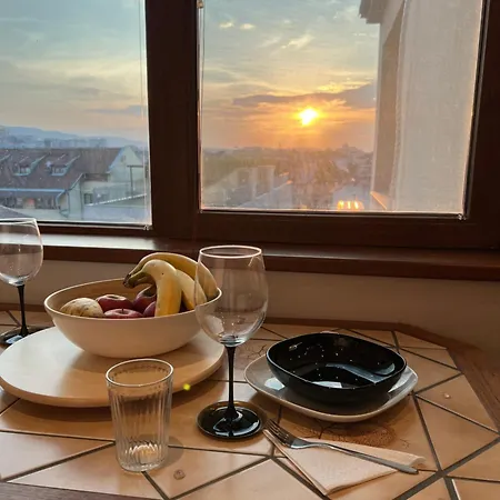 Dalv - Fairy Tale In Old Апартаменты София