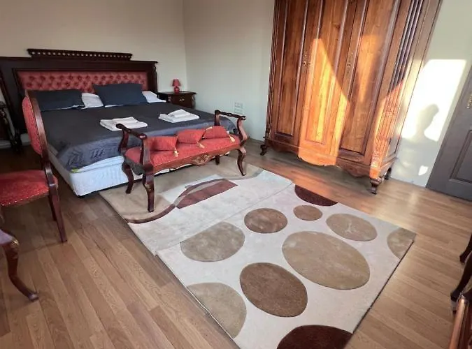 Dalv - Fairy Tale In Old Appartement