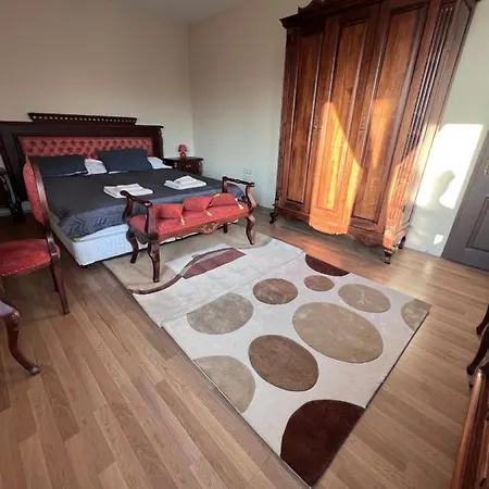Dalv - Fairy Tale In Old Appartement